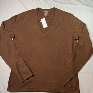 Henri Bendel Chocolate V-Neck Italian Superfine Merino Wool Sweater NWT